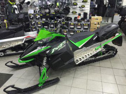 Box Sport Combo AC-700-M. The case for the snowmobile ARCTIC CAT, with the Jerry can.